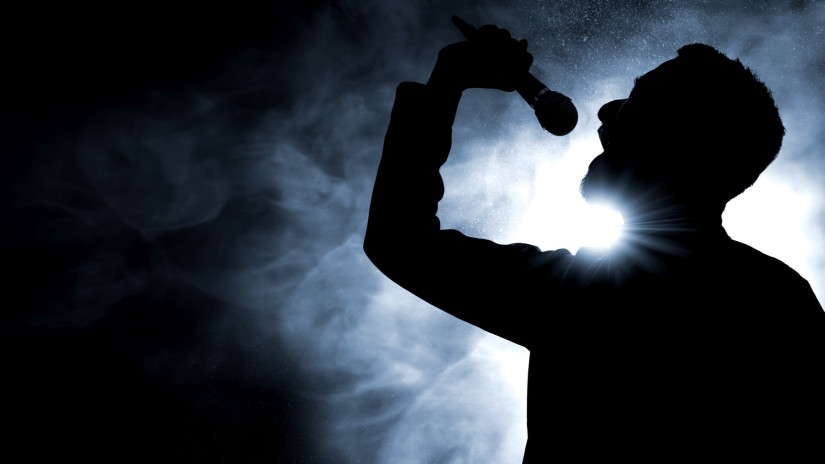 Milliókat bukott Varga Viktor: a saját bizalmasa semmizte ki a sztárt