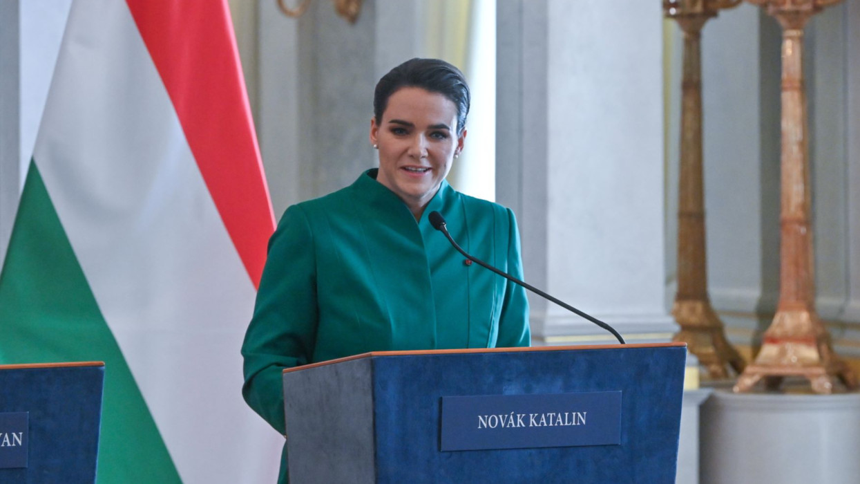 Erre senki sem számított: lemondott a magyar köztársasági elnök, Novák Katalin