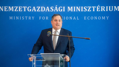 Most érkezett: feljeneti a magyar kormány a SPAR-t