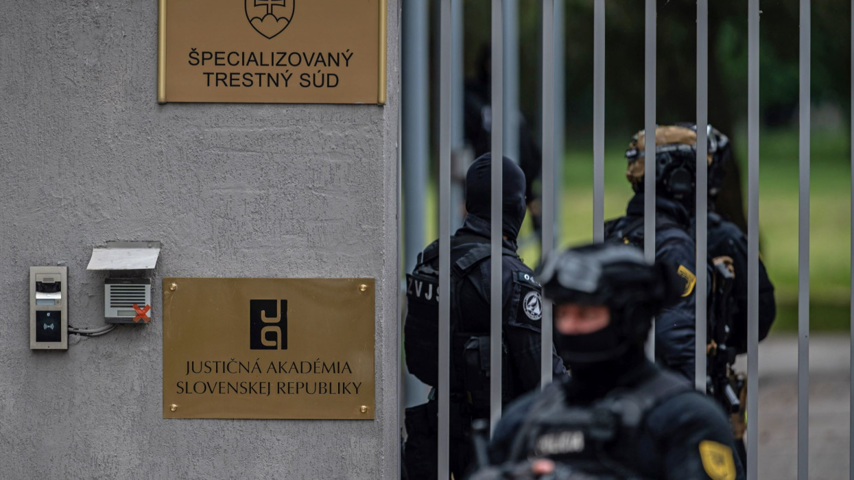 Megszólalt Fico merénylője: azt állítja, nem szándékosan lőtt rá a szlovák államfőre