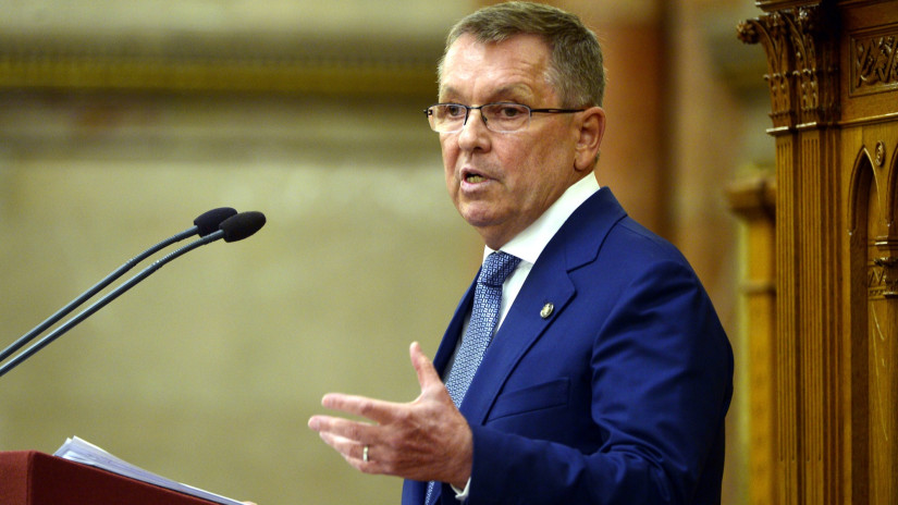 Órákig beszélt a bíróság előtt Matolcsy György: délután dönthetnek a volt jegybankelnök letartóztatásáról
