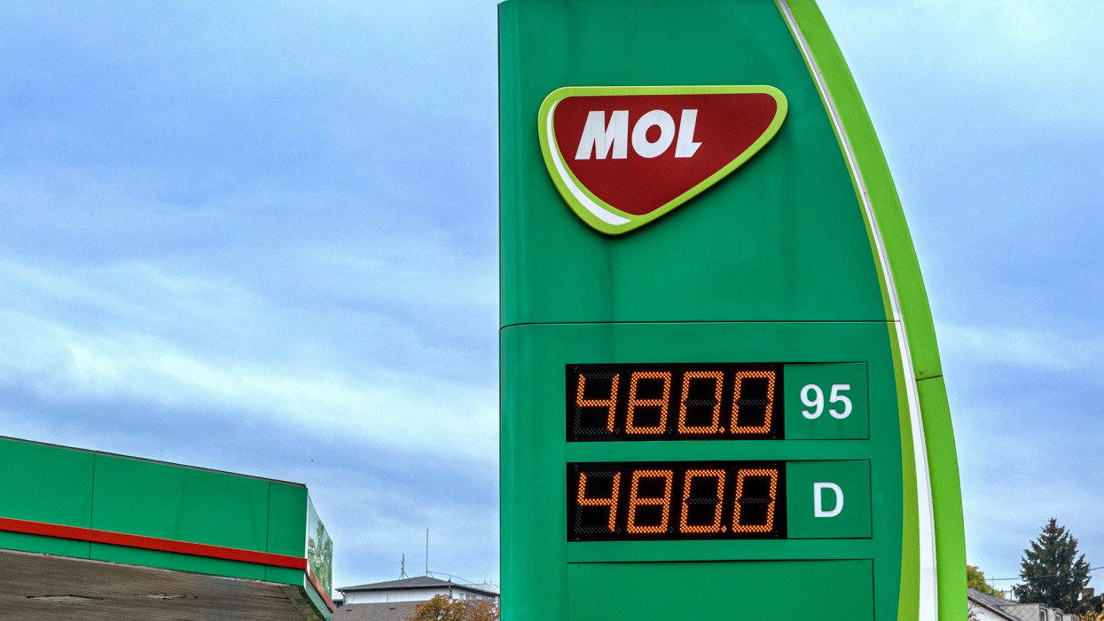 Megtudtuk, erről tárgyalt a kormány a benzinkutasokkal: újra jöhet az árstop?
