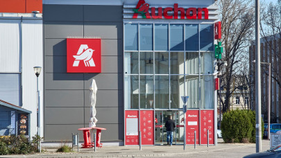 Újítást hozott az Auchan: erre már nagyon régóta vártak ezen a településen