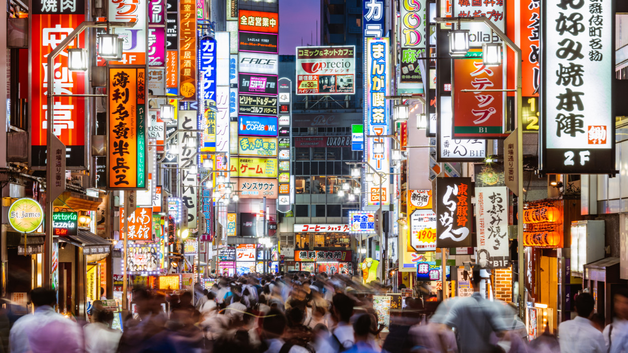 Kabukicho vöröslámpás negyed, Shinjuku, Tokió, Japán