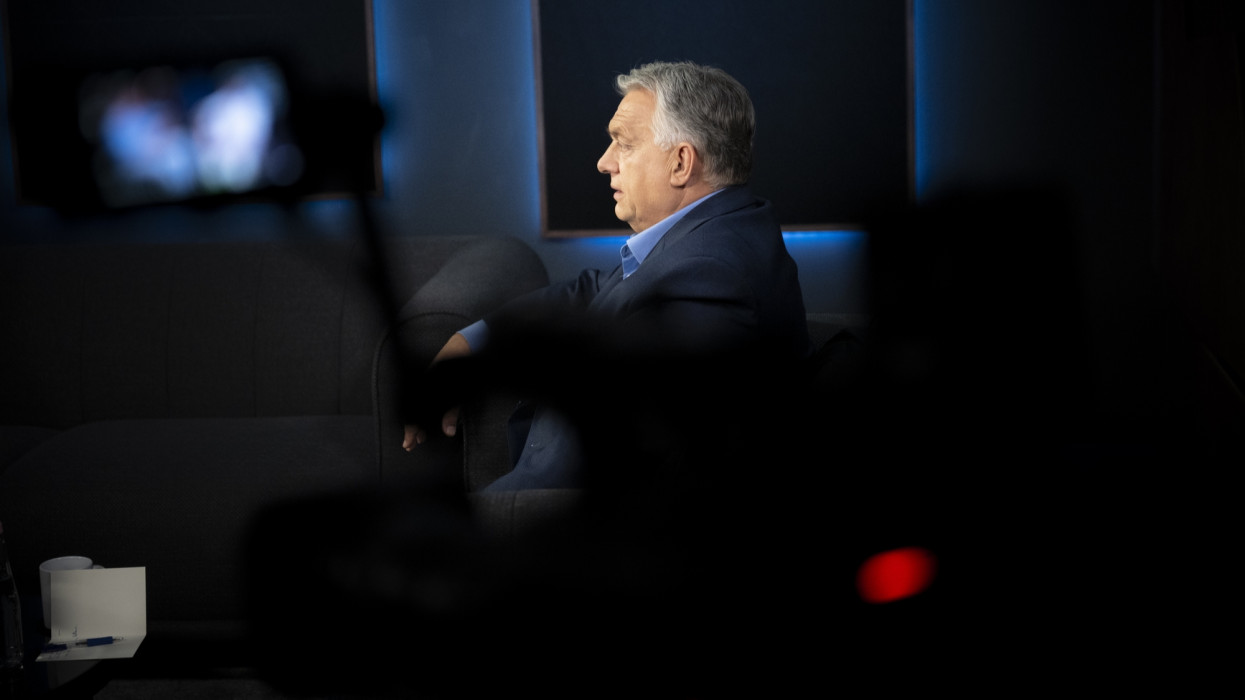 Komoly béremelésekről döntött Orbán Viktor: már majdnem 4 milliót keresnek a miniszterek, 3 milliót az államtitkárok