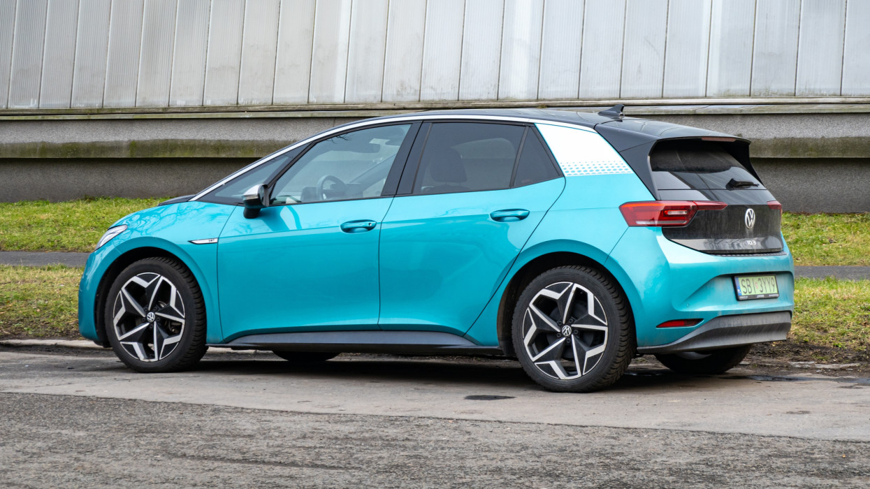 Hosszútávú teszten a Volkswagen villany-népautója: így bírja az ID.3 akkuja a garancia után
