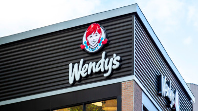 Legendás étteremlánc térne vissza Magyarországra: retteghet a Meki, Burger King?