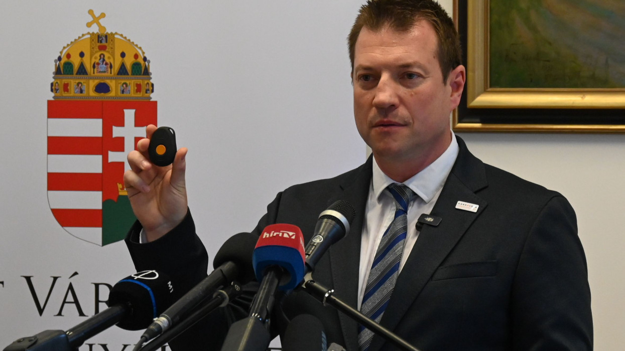 Bejött a Gondosóra program: kiderültek a részletek, ennyit terveznek költeni rá jövőre