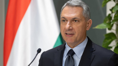 Elárulta Lázár János, ekkor jöhet az új KRESZ: nagy vita van a magyarországi sebességhatárokról