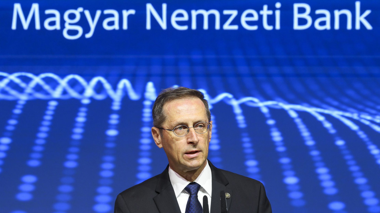 Ezt már az MNB sem tagadja: drámai inflációs várakozásokról beszélt Varga Mihály