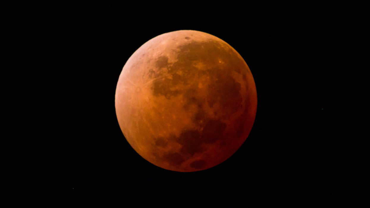 Lemaradtál tegnap? Mutatjuk, mikor lesz legközelebb részleges vagy teljes holdfogyatkozás Magyarországon