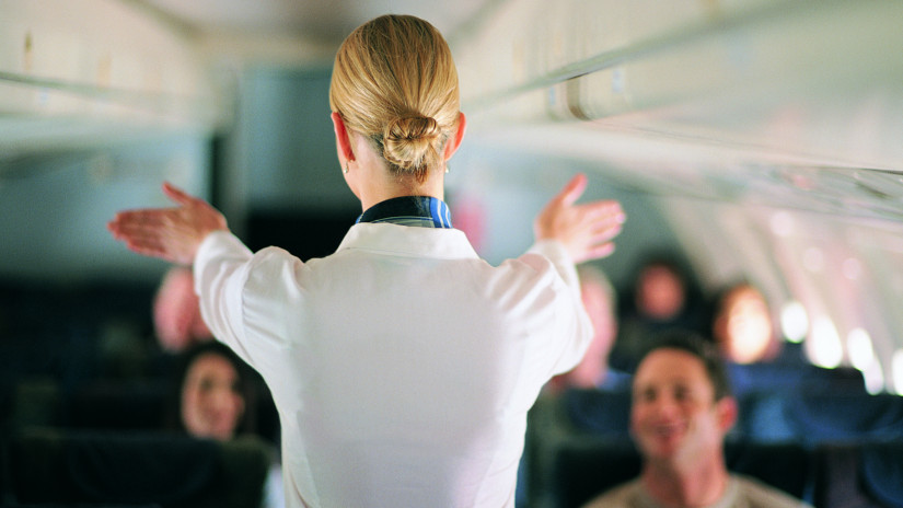 Leddöbbensz: ennyit keres egy stewardess a Ryanairnél