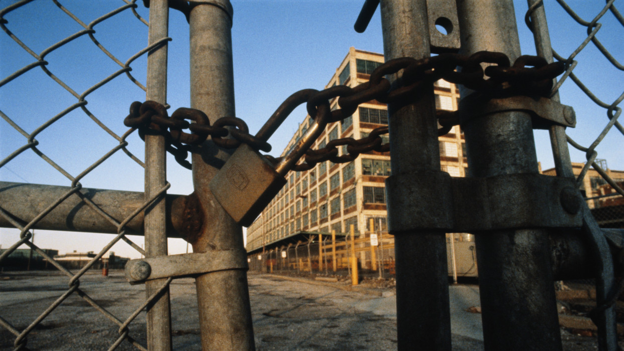 energiafüggőség, imf, bezárt gyárak