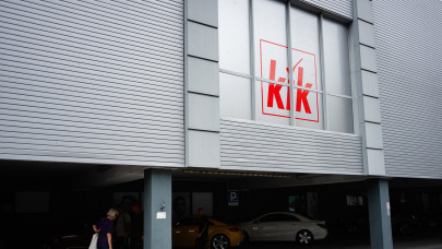 Most érkezett! Rengeteg boltját zárja be a Kik: nagy bajba került az üzletlánc