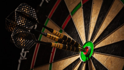 Videón, ahogy kebabozóban bunyózik a dartsvilágbajnok: mibe keveredett Michael van Gerwen?