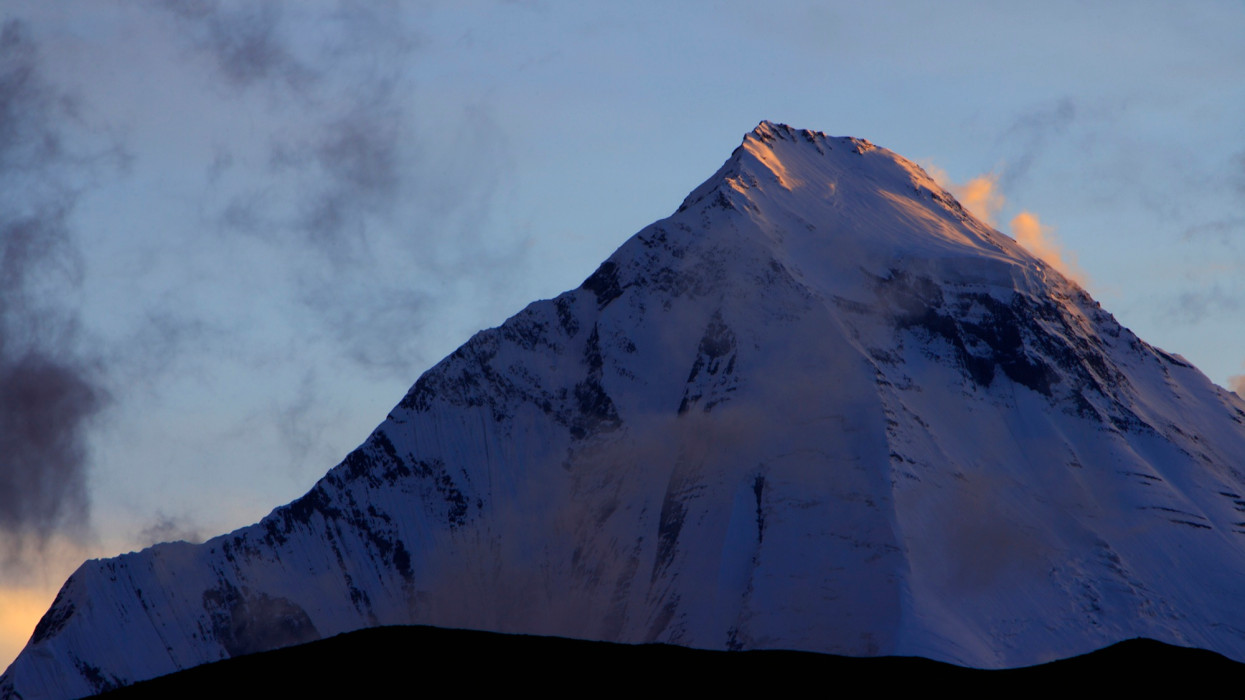 Hatalmas tettre készül két magyar hegymászó: a hetedik legmagasabb csúcsot támadja Klein Dávid és társa