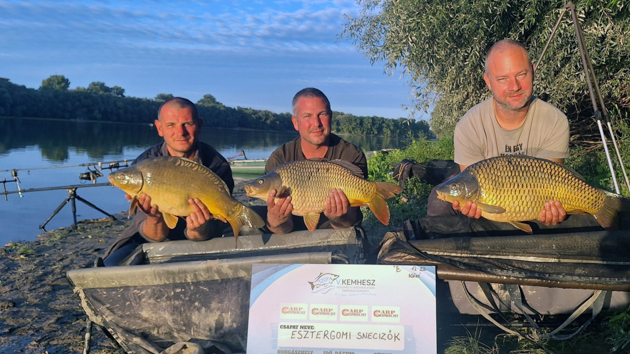 Rekordfogás a 120 órás nagyhalfogó versenyen: videón a szenzációs halvacsora is