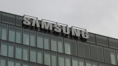 Újabb botrány a gödi Samsung-gyárban: maradandó sérüléseket szenvedett egy villanyszerelő, tízmilliókra perli a céget