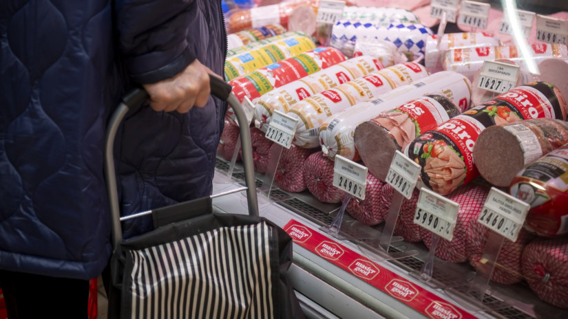 Magyaros végkifejlet az ország első személyzet nélküli boltjában: annyit loptak, hogy biztonsági őrt kellett felvenni