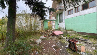 Döbbenetes fotókon: így rohad szét a balatoni gyermektábor, ahol vidékiek százai nyaraltak