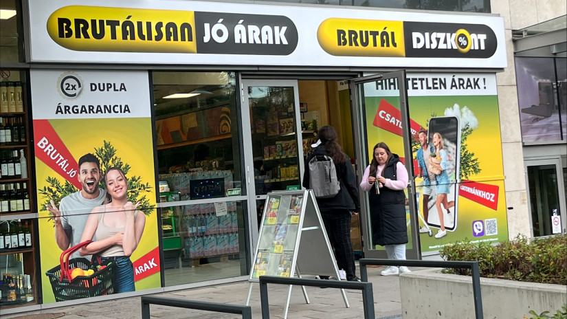 Brutál diszkont terjeszkedik Pesten: sorra nyitják fű alatt a boltokat - kihívót kap az Aldi, Lidl, Penny?