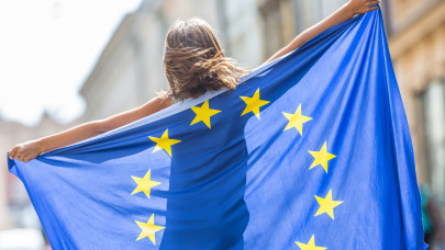 Így nyaralnak az élelmes magyarok ingyen külföldön: ez bárkinek megéri, még fizetnek is érte