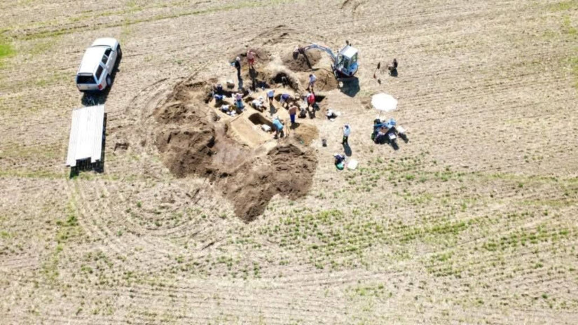 Tömegsírok az űrből: a kutatók megdöbbentek, amikor kiderült, mi rejtőzik Lábatlan alatt