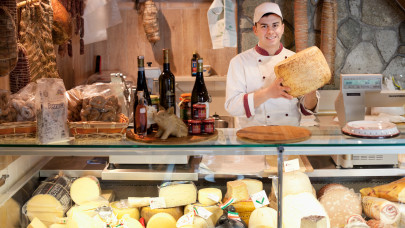 Botrány a boltok polcainál: örökre eltűnhetnek ikonikus trappista sajtok - ezzel bizony sokan nem számoltak, nem lesz jó vége