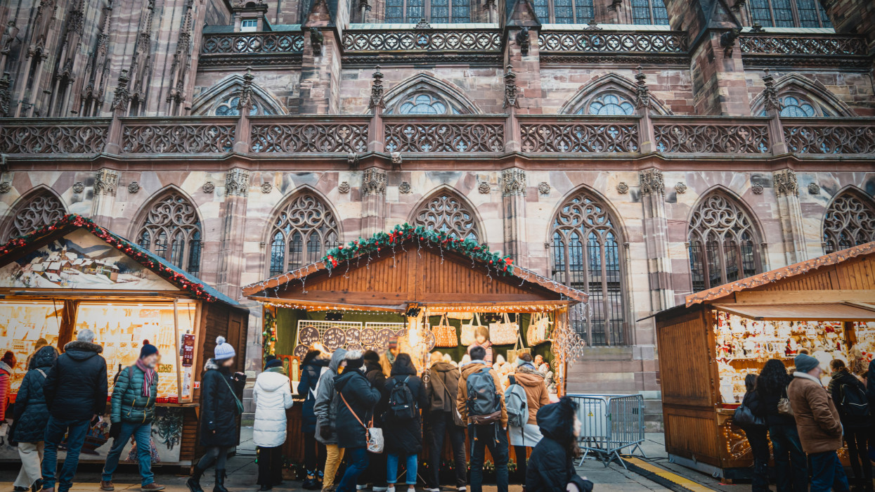 Strasbourg karácsonyi vásár 2025: hamarosan nyit a strasbourgi adventi vásár a karácsony fővárosában