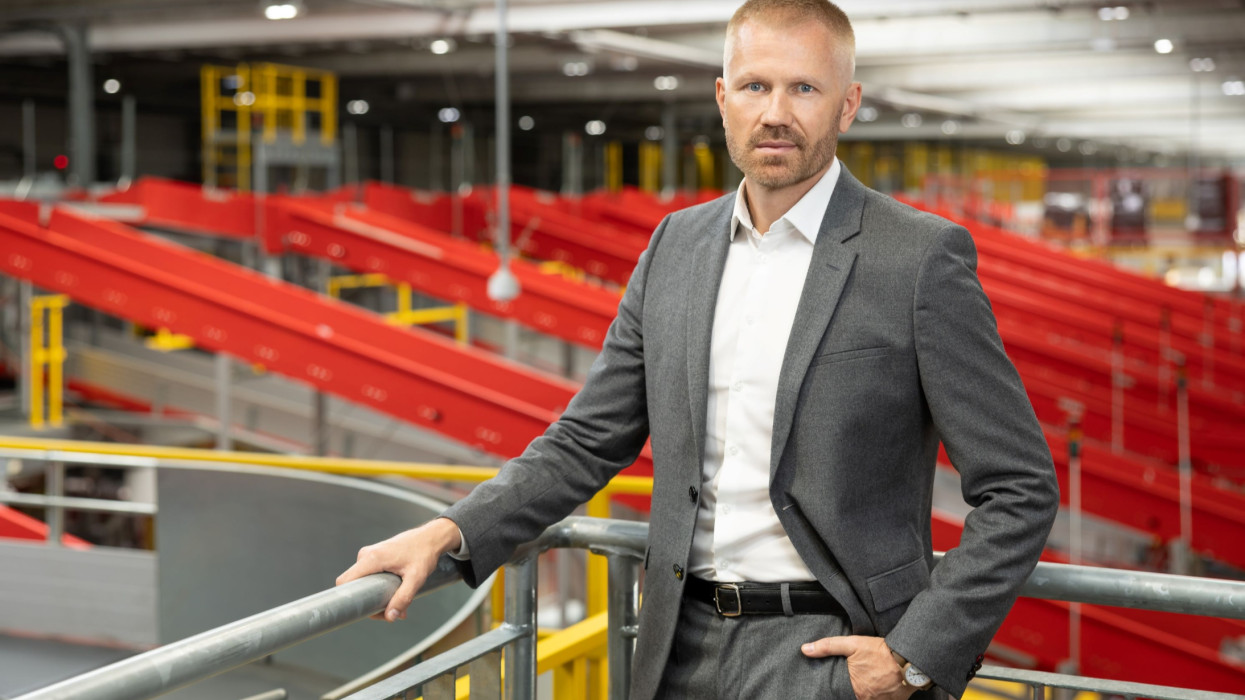 Megszólalt a DHL hazai vezére: bármikor jöhet egy globális láncreakció - mi lesz akkor a csomagküldésekkel?