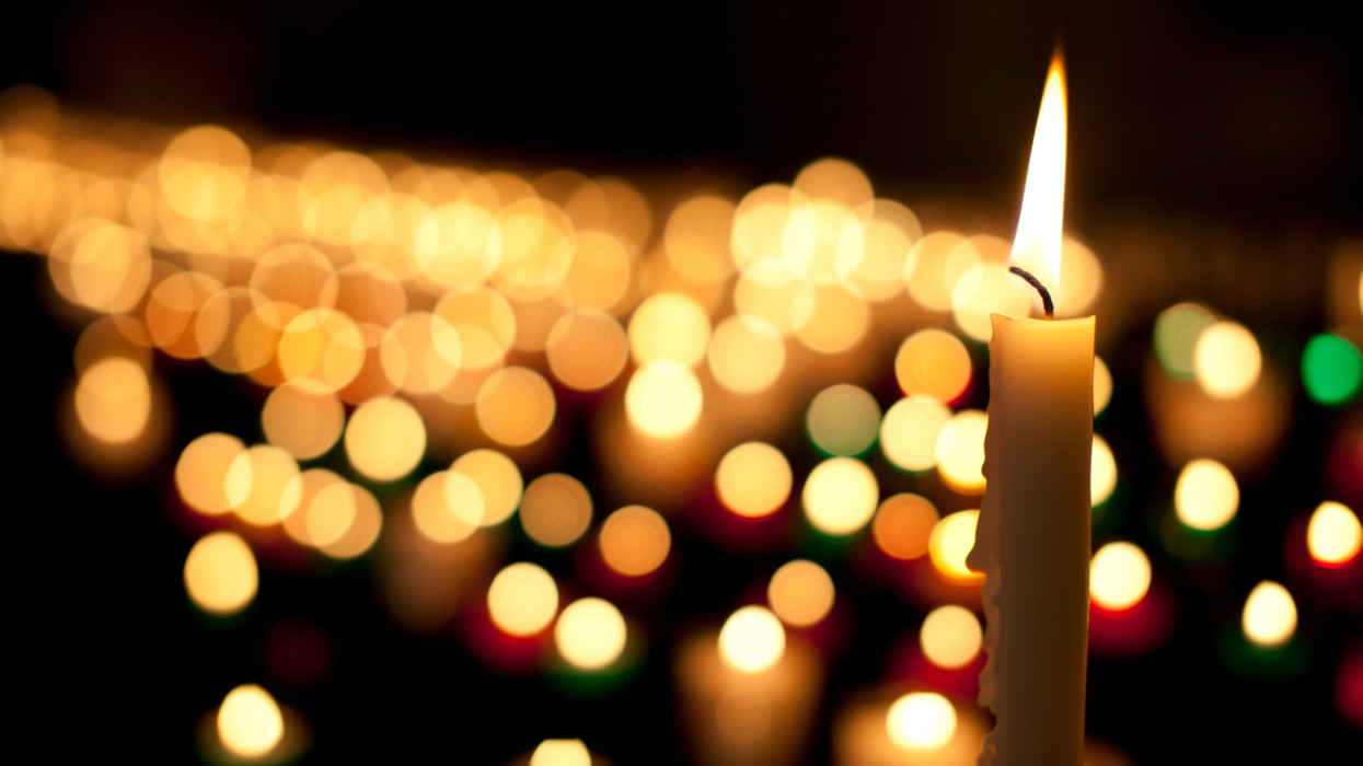 Kvíz: Kik voltak ők és mit tettek le az asztalra? Lássuk, mit tudsz a 2025-ben elhunyt hírességek életéről!