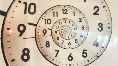 Ne felejtsd el, vasárnap óraátállítás! Erre kell tekerni az órát 2025 október 26-án
