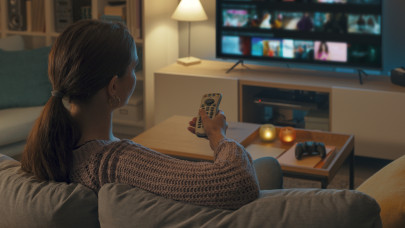 Kész, ennyi, vége: drasztikusan átalakítják a magyar tévézést, milliók kedvencei szűnhetnek meg