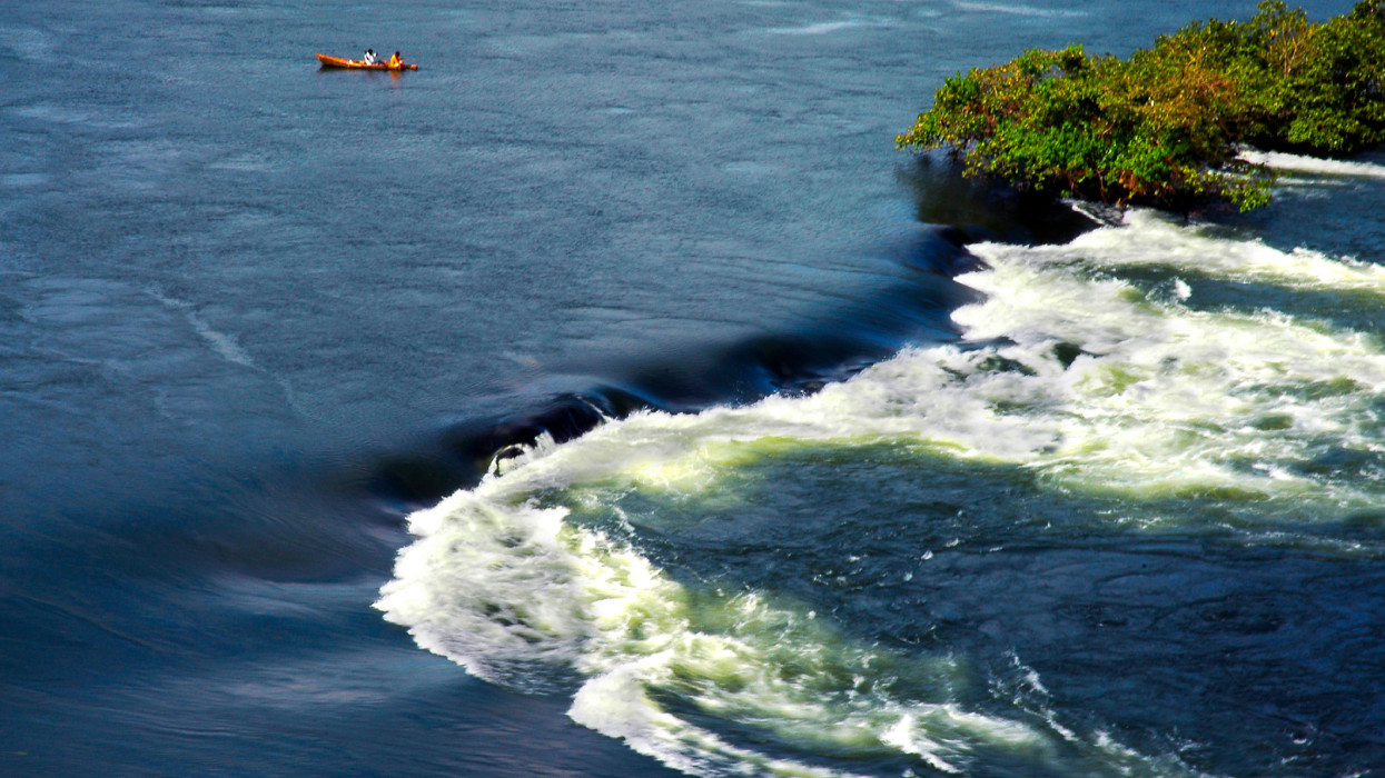 Újabb katasztrófa Afrikában: kigyulladt egy hajó a Níluson, magyar érintettek is vannak