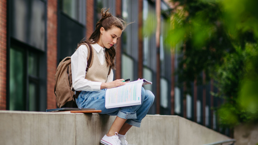 Így működik a passzív félév: tb-jogviszony, diákigazolvány érvényessége, diákmunka vállalása