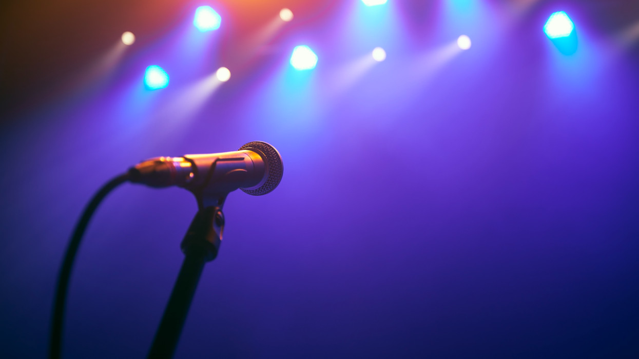 Durva börtön várhat a magyar tinik kedvenc hazai énekesére: súlyosak a vádak, ebből nehéz lesz kikecmeregni