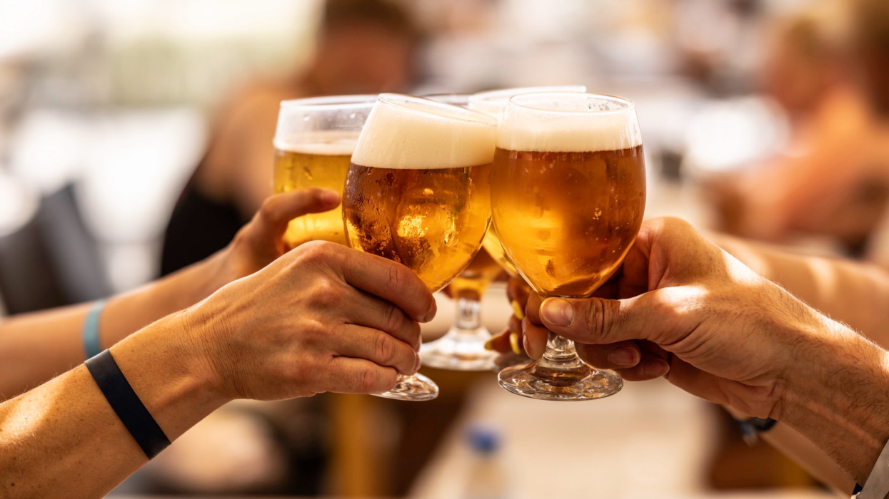 Ilyet még nem láttunk: öt év alatt 89%-kal drágult a sör - kiderült, hol fáj a legjobban egy korsó