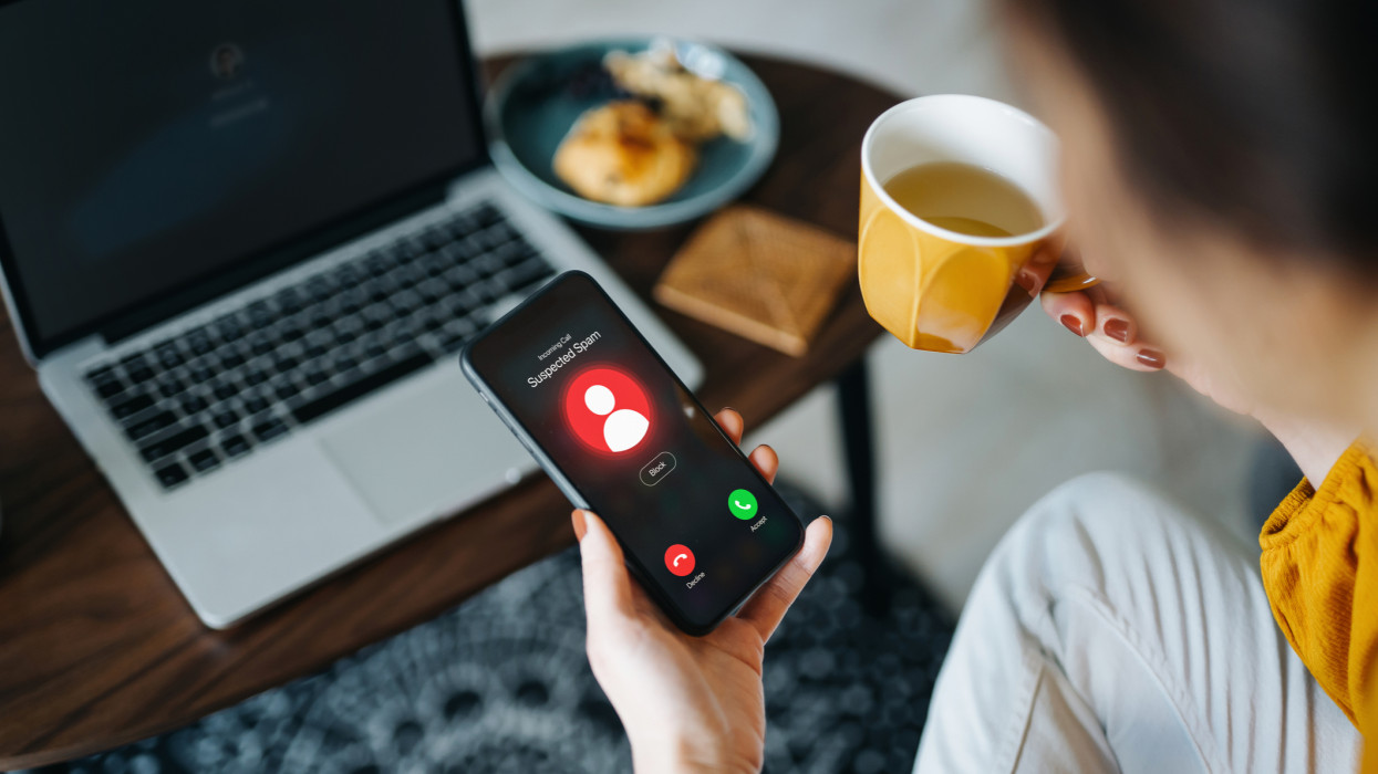 Aljas trükkel fosztogatják a magyarok bankszámláit: ilyen durva manipulációra még nem volt példa, rengeteg az áldozat