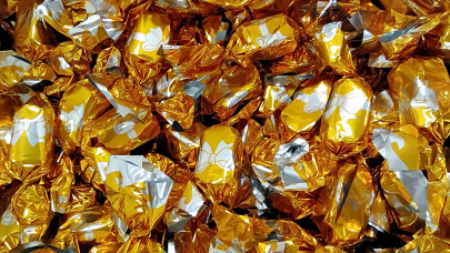 Dúl a szaloncukor-háború a magyar boltokban: egymásra licitál a Tesco, Spar, Aldi - indul a roham, mindenki ezeket keresi