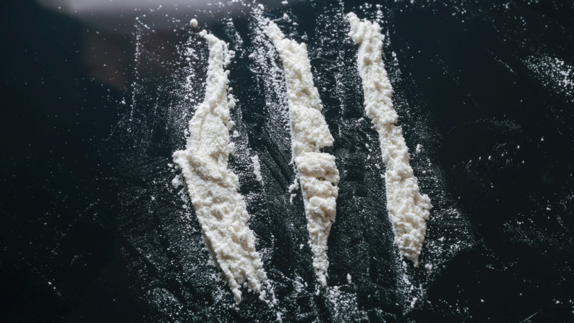 Megszállta a rendőrség ByeAlex otthonát: durva drogügybe keveredett az énekes, van akiket őrizetbe is vettek