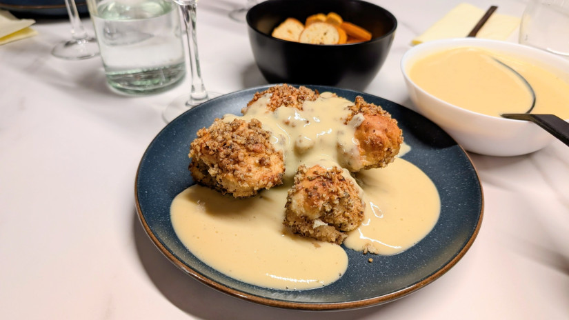 Megszereztük a legfinomabb aranygaluska receptjét: gyermekkori ízek, házi vaníliasodóval