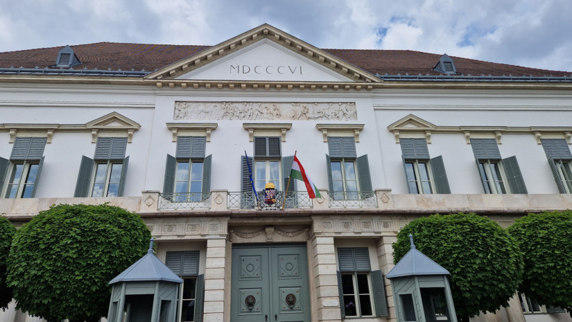 Kiderült, már nem jár Novák Katalinnak a havi 5,7 milliós juttatása: ezért nem kapja meg &quot;nyugdíját&quot; a volt államfő