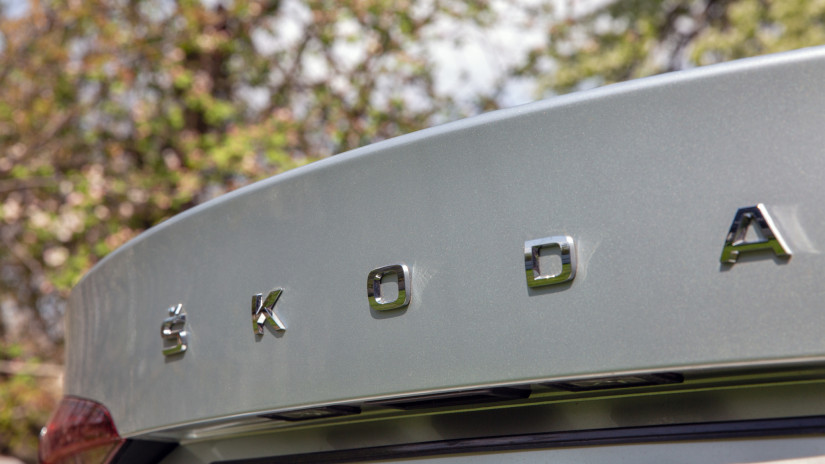 Bárki kérhet milliós kedvezményt zsírúj autóra: itt a trükk, ami sok kereskedésben működik