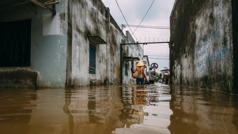 Borzasztó természeti csapás sújtott le erre az országra: rengetegen meghaltak - videón a pusztítás