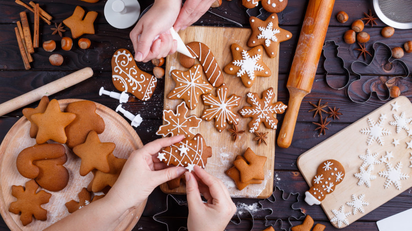 Itt az eredeti, azonnal puha mézeskalács recept és mézeskalács cukormáz recept - Mézeskalács házikó recept és sablon