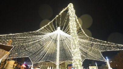 Azt hitted drága a Vörösmarty téri karácsonyi vásár? Nézd meg ezeket az árakat!