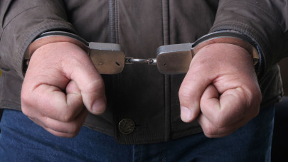 Letartóztatták a volt államfőt: börtönbe kell mennie