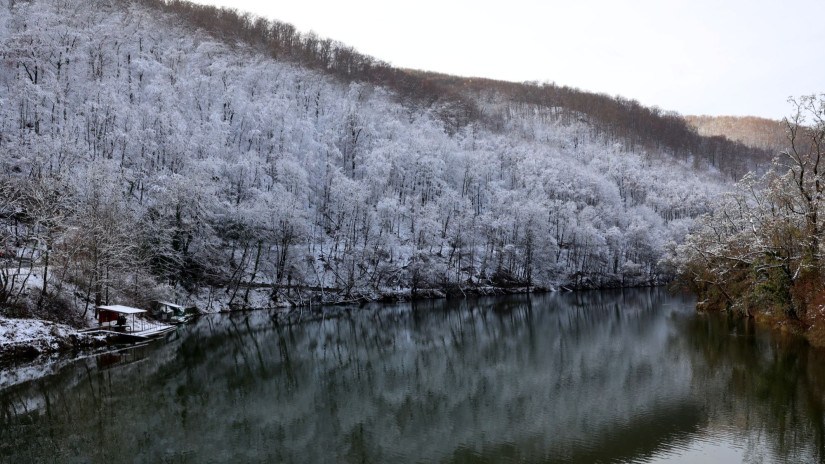 Kezdődik! Több helyen okoz fennakadást a havazás Magyarországon: óriási a káosz
