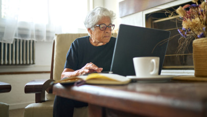 Özvegyi nyugdíj: szigorodik, kinek és meddig jár a juttatás 2026-ban