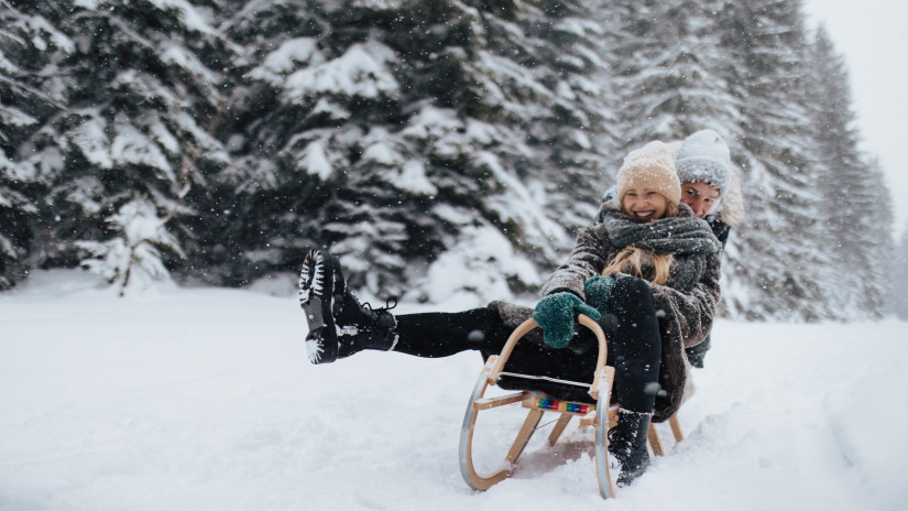 8+1 mesebeli vidéki szánkópálya: mutatjuk, hol lehet szánkózni Magyarországon 2025-ben